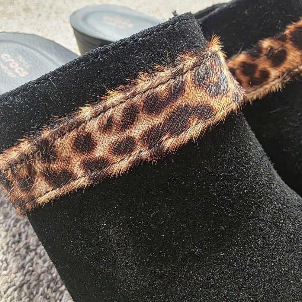 Crocs Mules Size 8 Black Leopard Animal Clog Suede Chunky Heel Mobwife - Picture 2 of 11